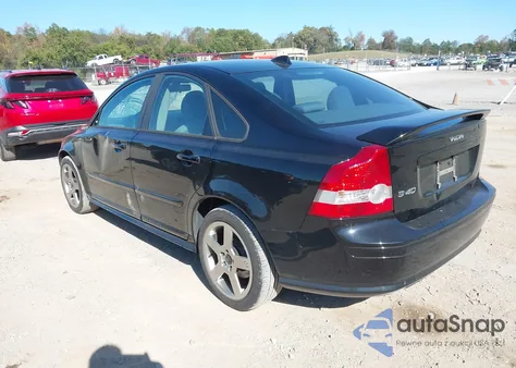 2007 Volvo S40 2.4I from USA, damaged, VIN YV1MS382372279200